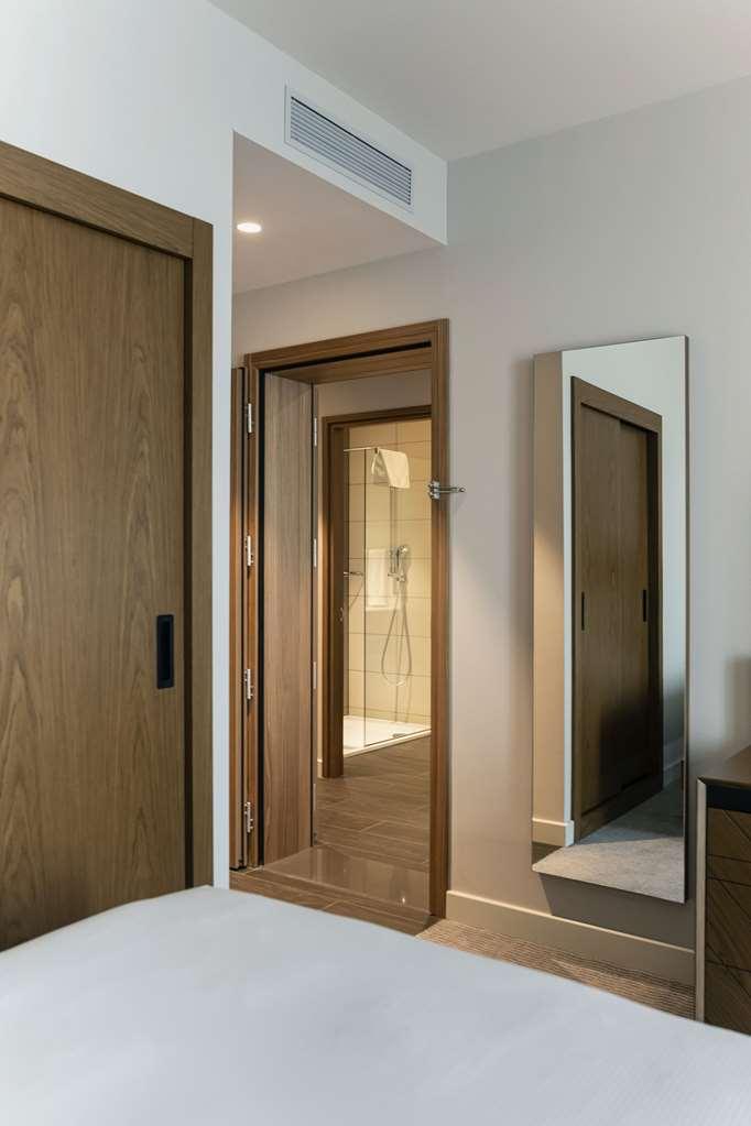 Hilton Garden Inn Tbilisi Chavchavadze الغرفة الصورة