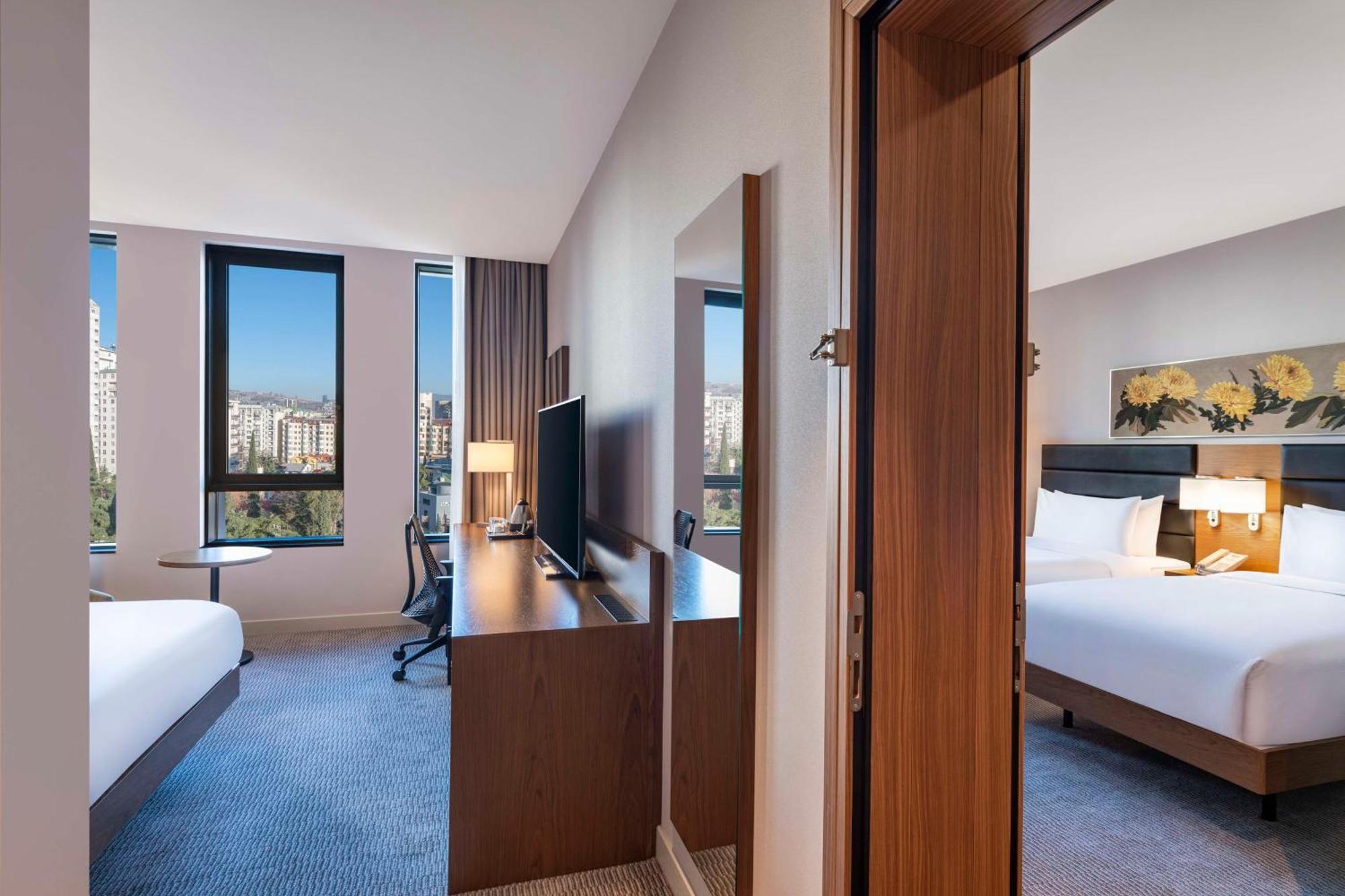 Hilton Garden Inn Tbilisi Chavchavadze المظهر الخارجي الصورة