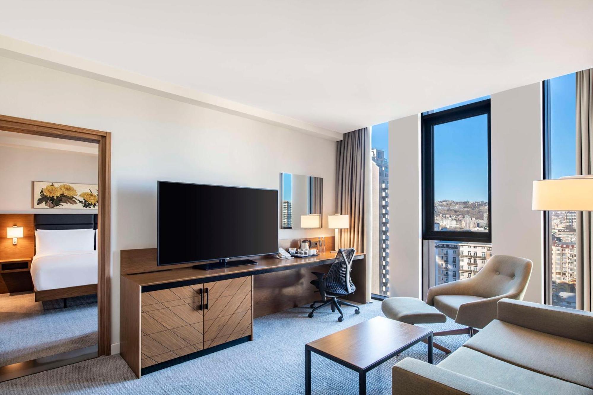 Hilton Garden Inn Tbilisi Chavchavadze المظهر الخارجي الصورة