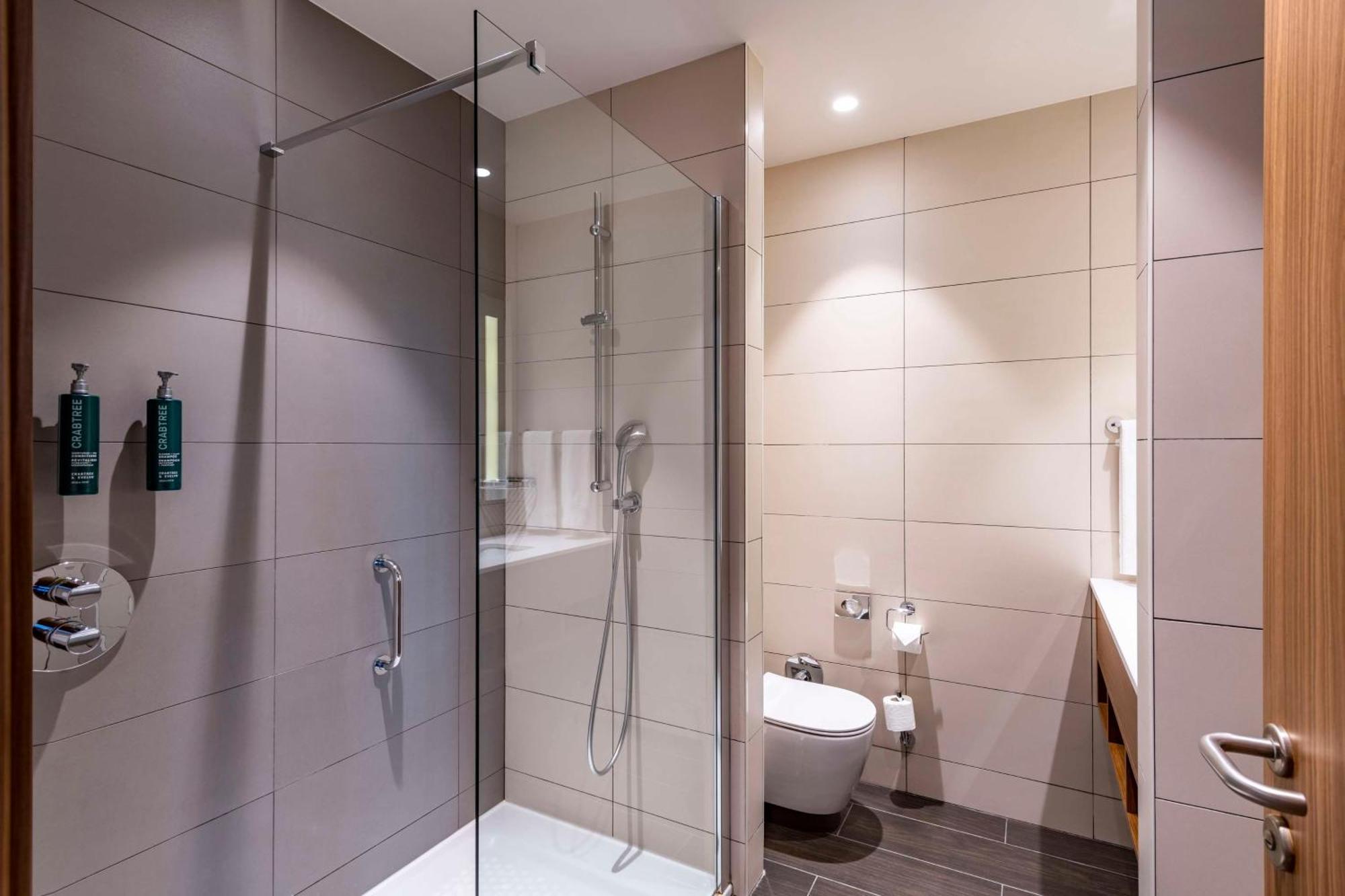 Hilton Garden Inn Tbilisi Chavchavadze المظهر الخارجي الصورة
